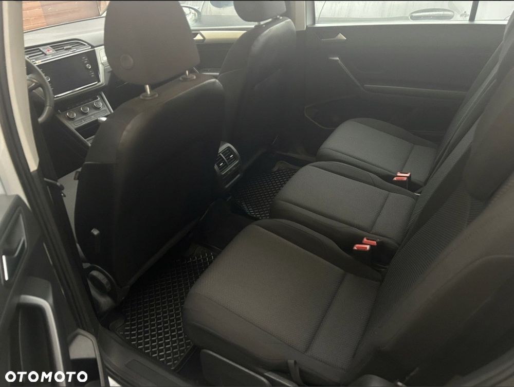 Volkswagen Touran 1.4 TSI BMT Highline DSG - 23