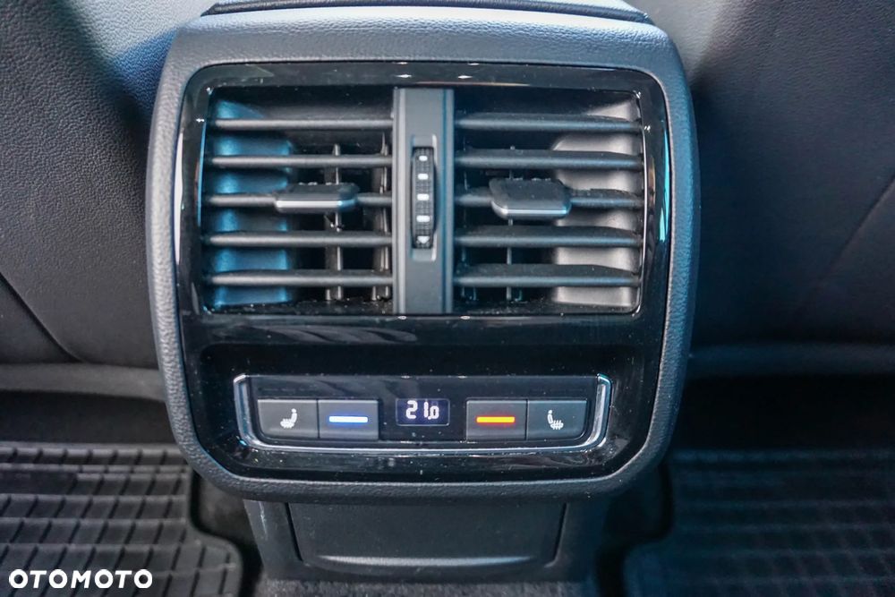 Volkswagen Passat - 29