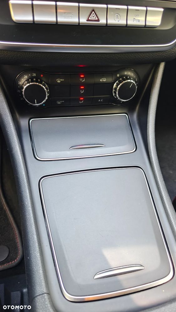 Mercedes-Benz CLA 180 7G-DCT AMG Line - 18