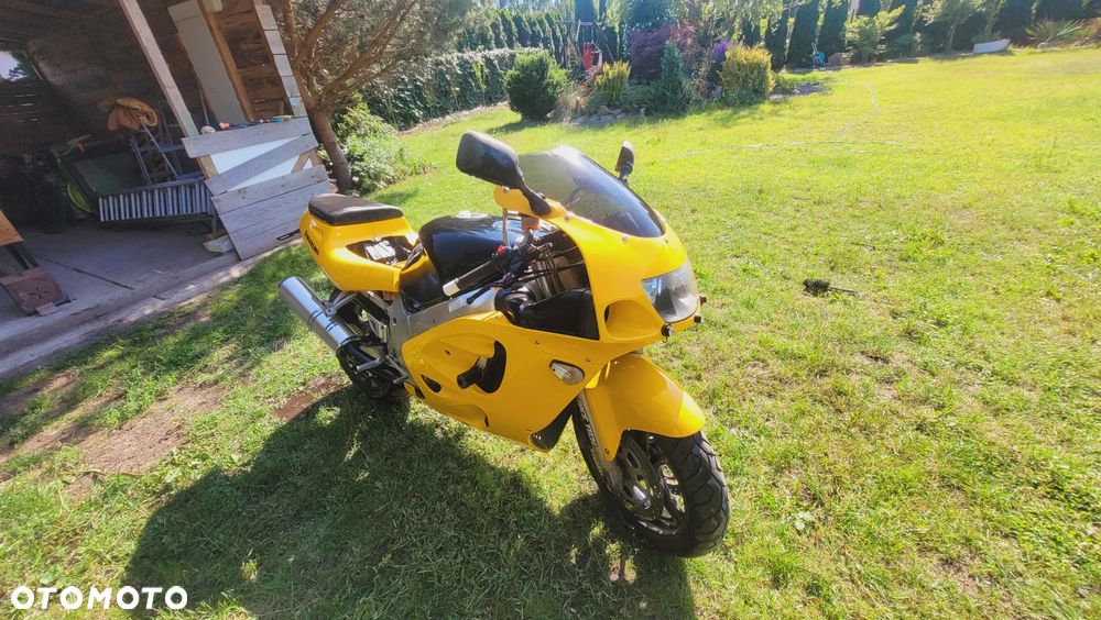 Suzuki GSX - 1