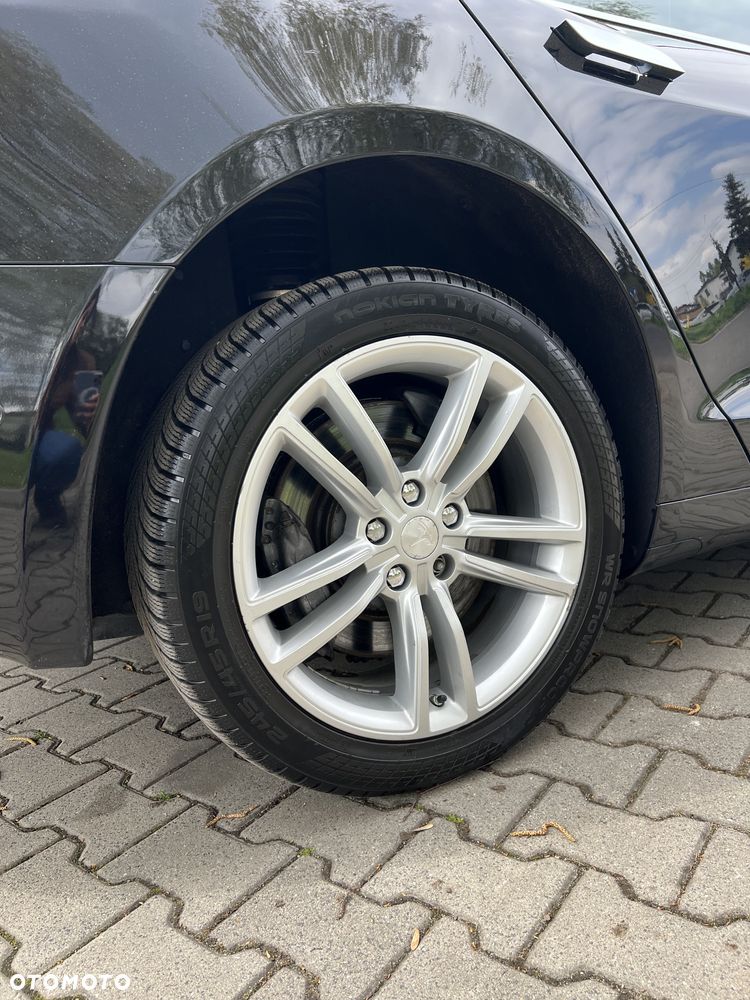 Tesla Model S Standard - 10