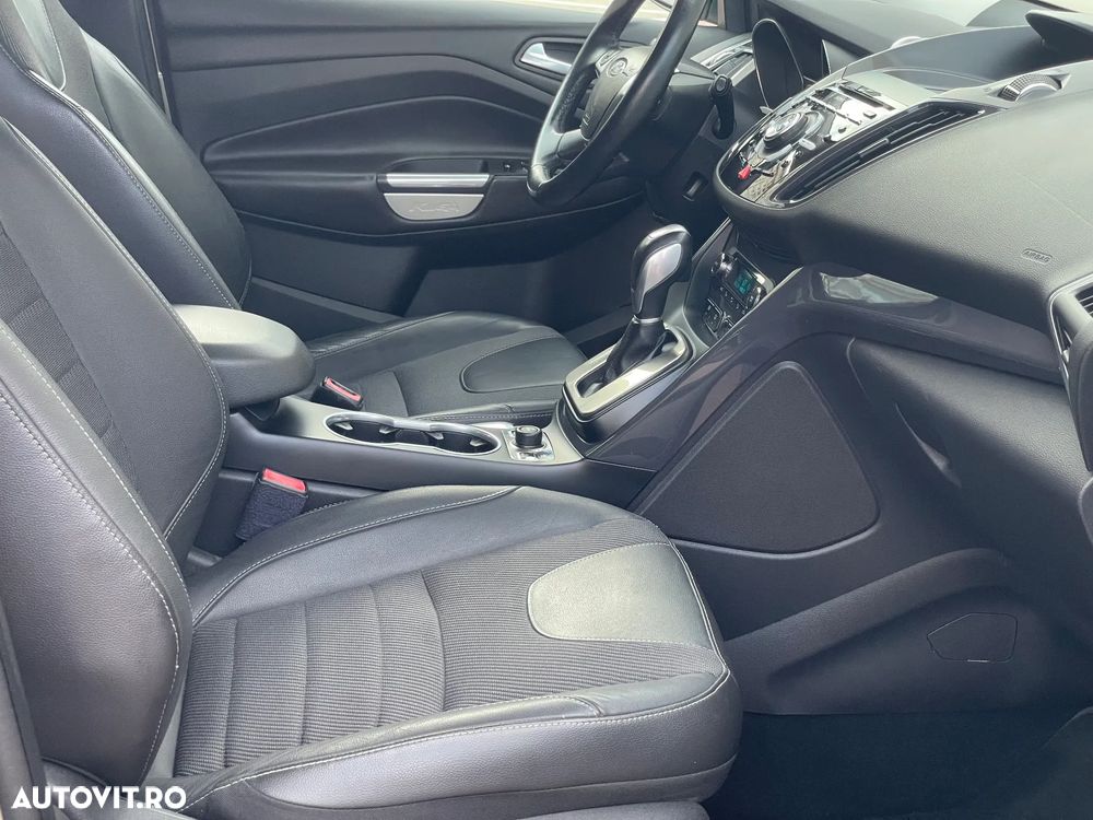 Ford Kuga - 12