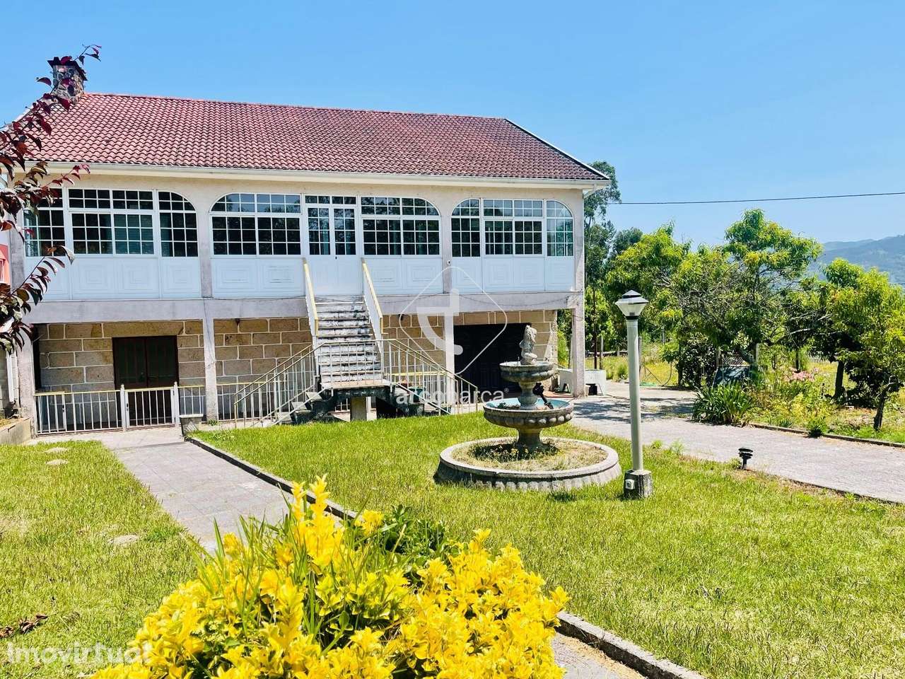 Moradia T5 com logradouro em Santar - Arcos de Valdevez - Grande imagem: 2/30