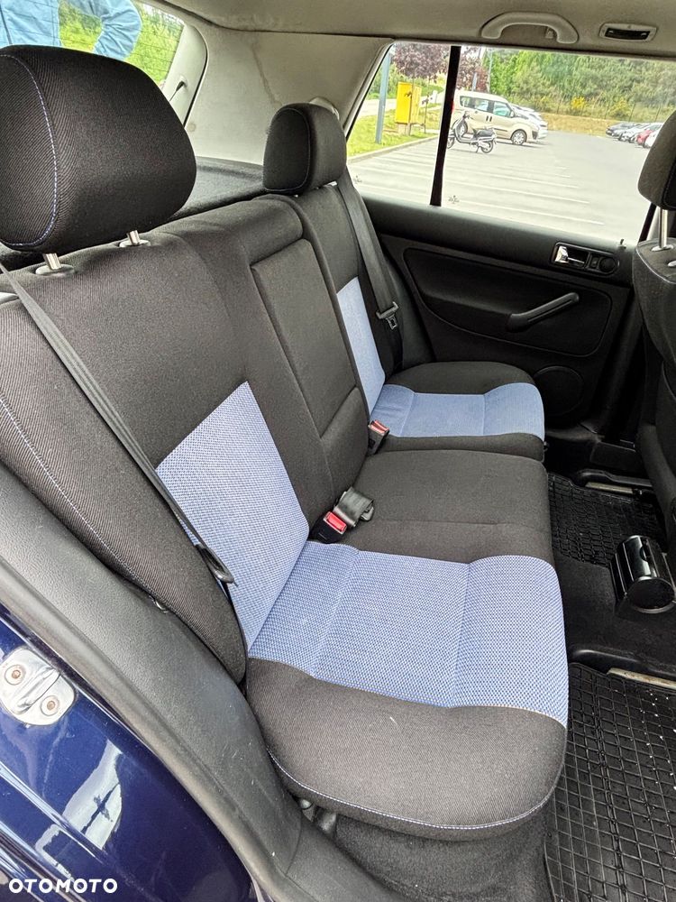 Volkswagen Golf 1.9 TDI Highline - 18