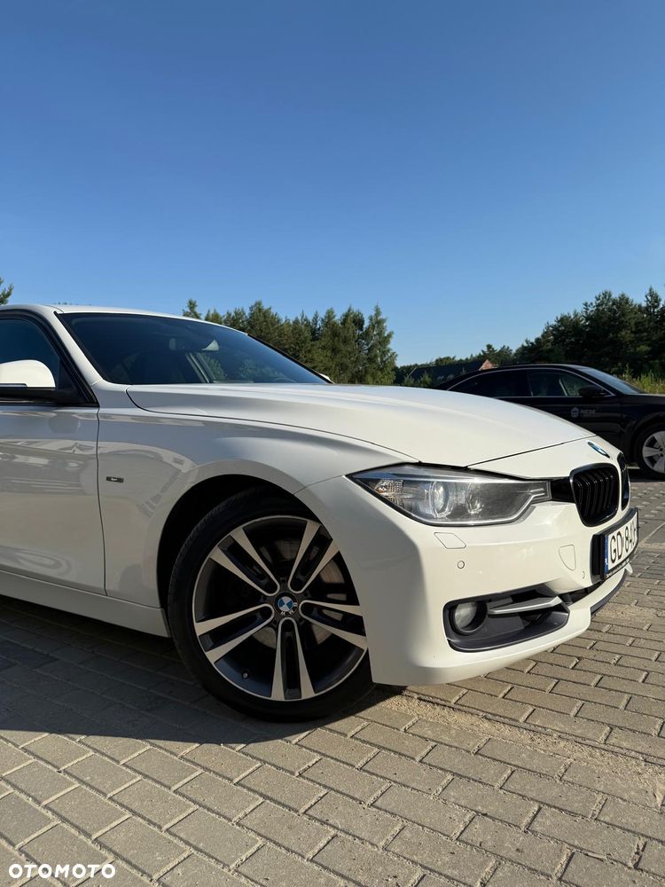 BMW Seria 3 330d Sport Line - 6