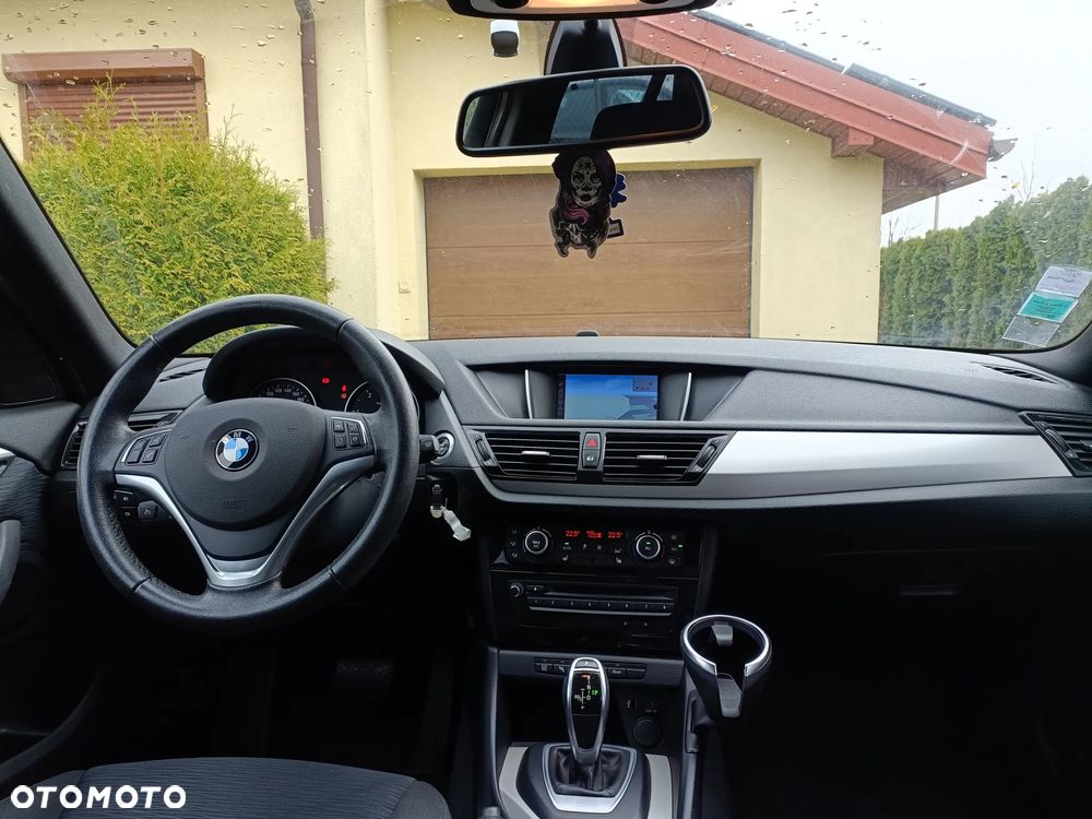 BMW X1 sDrive18d xLine - 16