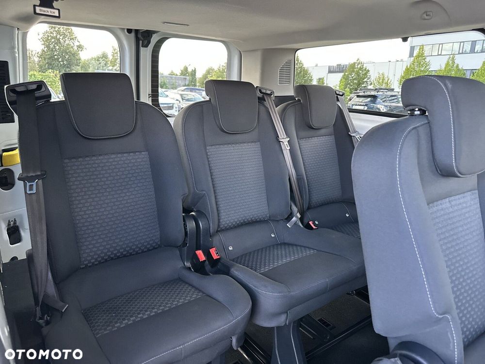 Ford Tourneo Custom 2.0 EcoBlue L2 Trend - 31