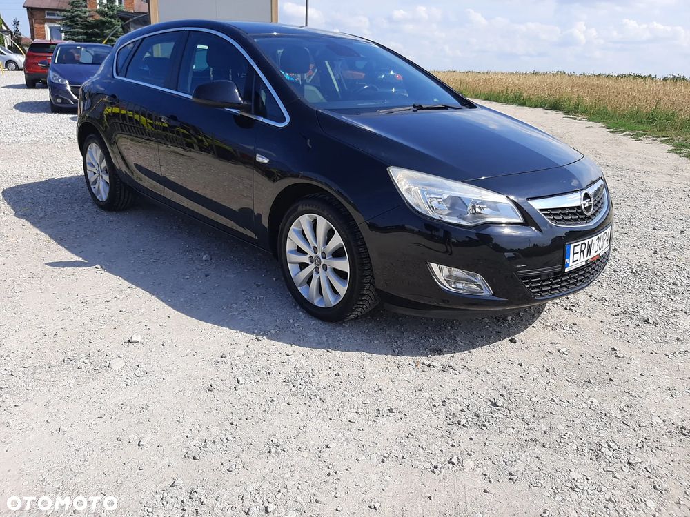 Opel Astra 1.4 T Cosmo - 4