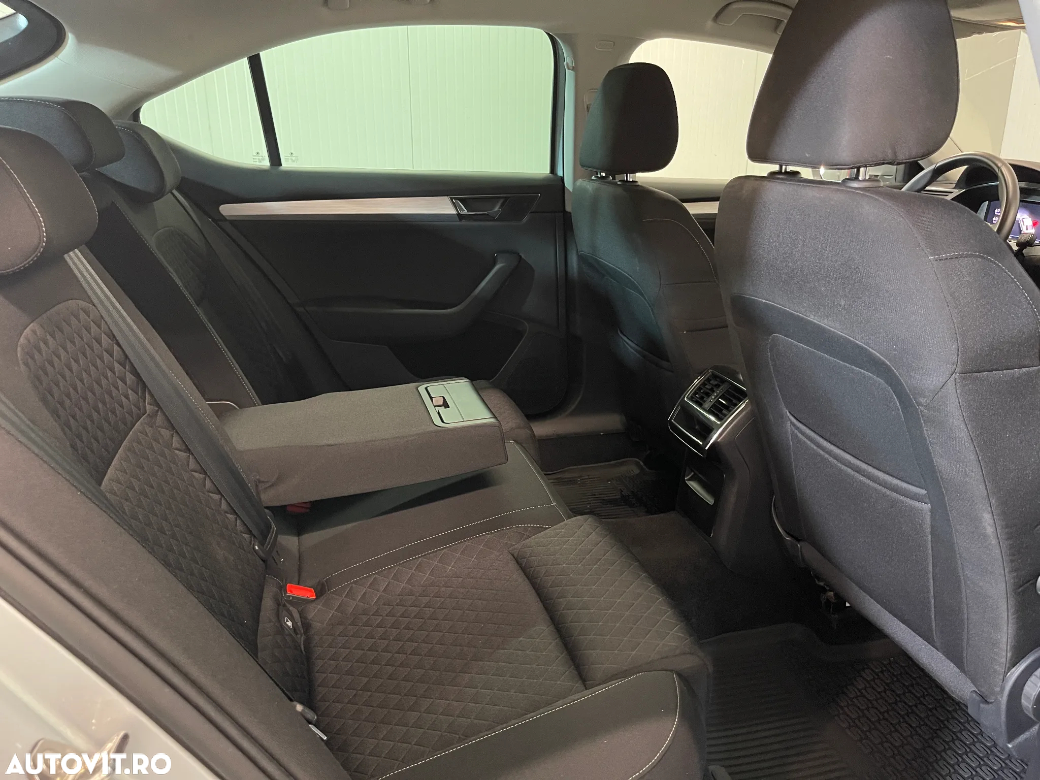 Skoda Superb 1.5 TSI DSG Ambition - 11