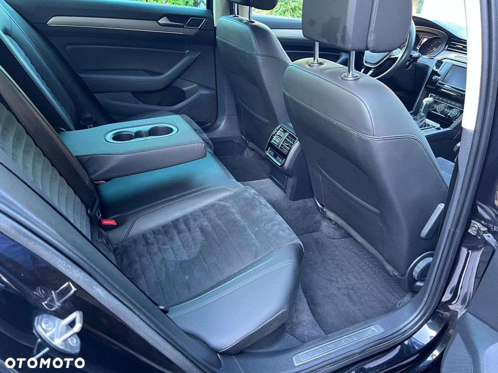 Volkswagen Passat 2.0 TDI SCR DSG Comfortline - 27