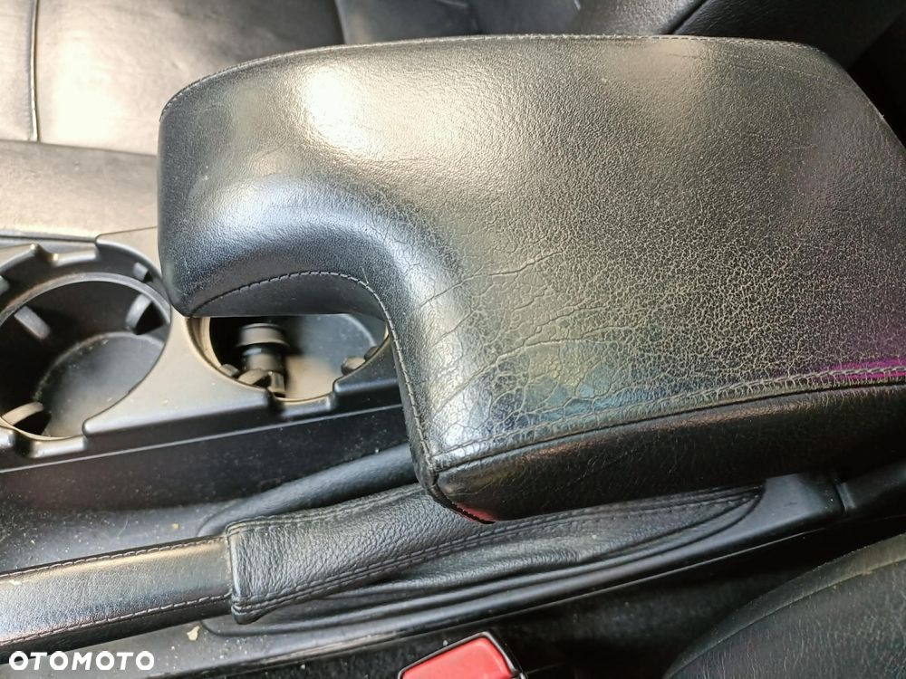 Podłokietnik cupholder uchwyt na kubki BMW E46 czarna skóra - 2
