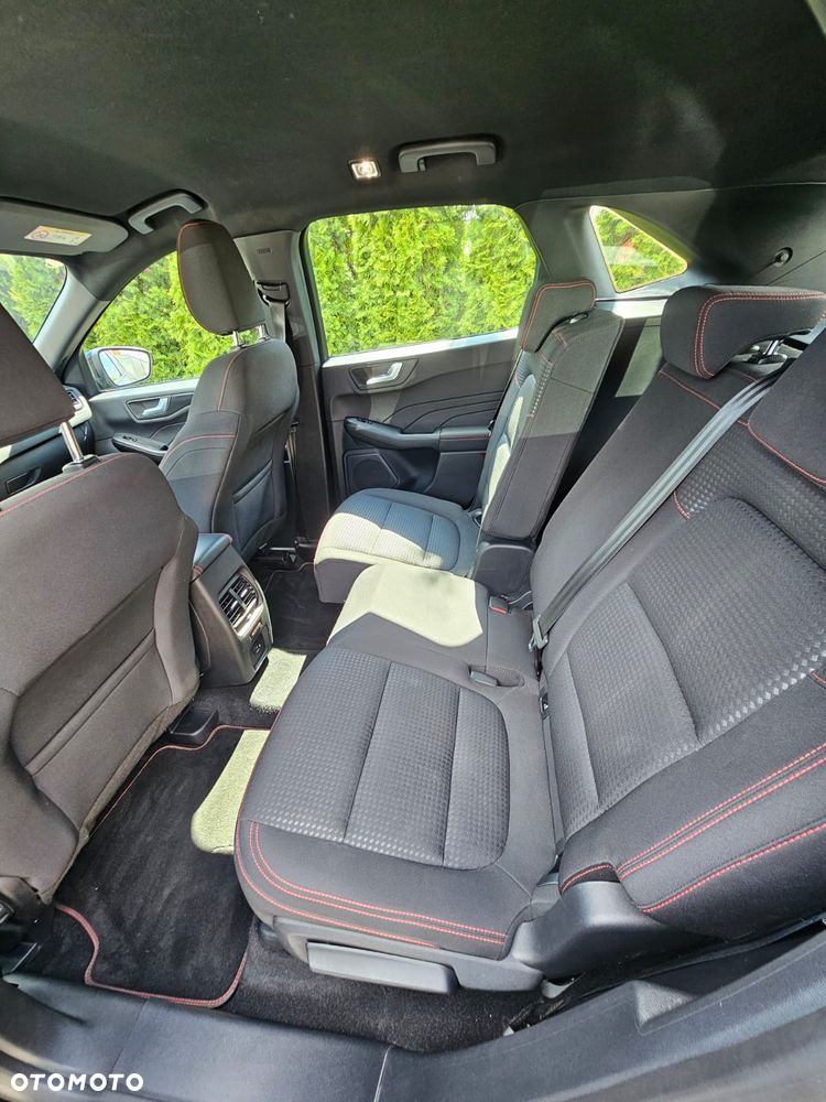 Ford Kuga 2.5 FHEV FWD ST-Line - 18