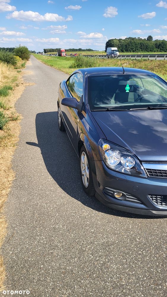 Opel Astra 1.9 CDTI Cosmo - 4
