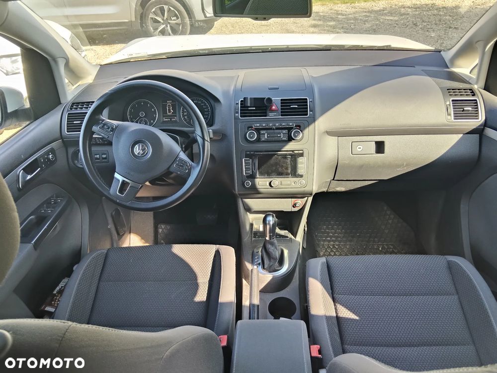 Volkswagen Touran 1.4 TSI Cross DSG - 9