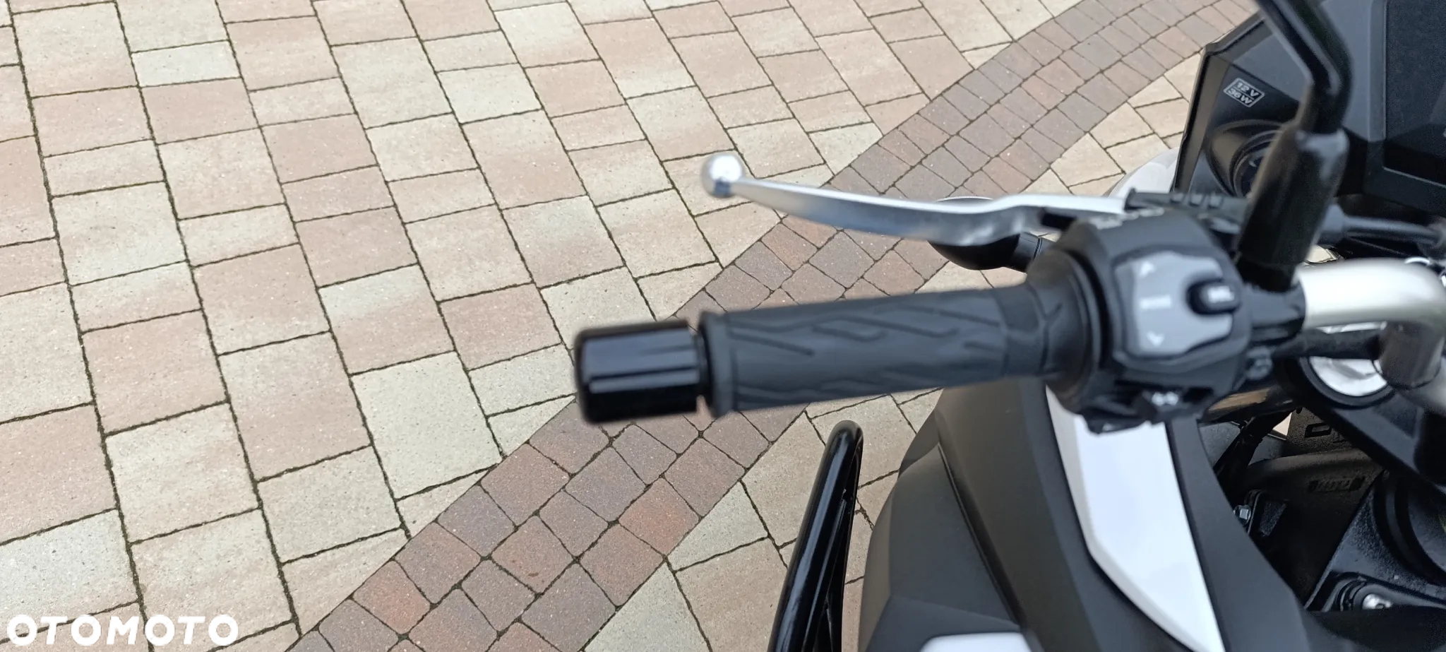 Suzuki V-STROM - 13
