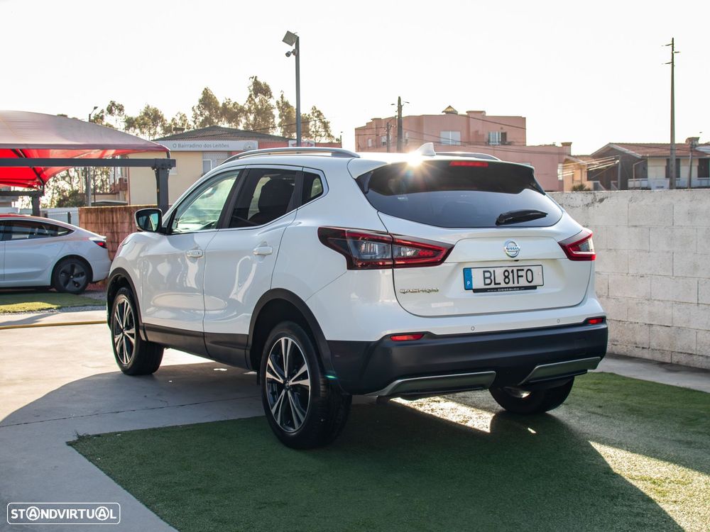 Nissan Qashqai 1.5 dCi N-Connecta J18 - 11