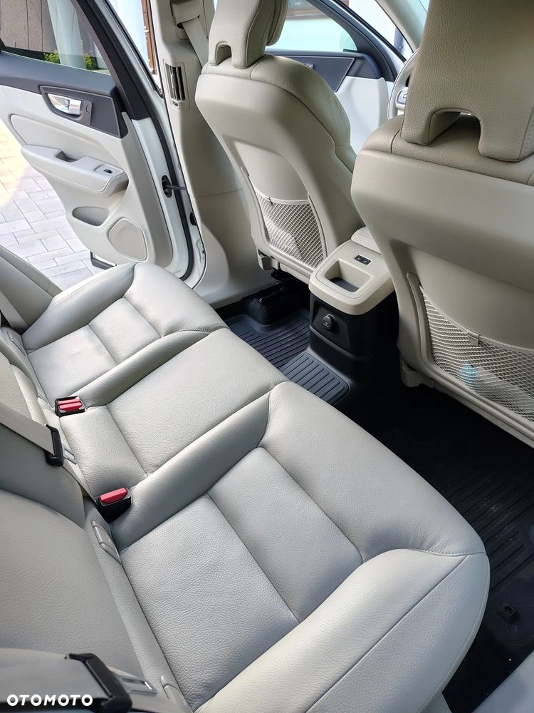 Volvo XC 60 T6 AWD Inscription - 12