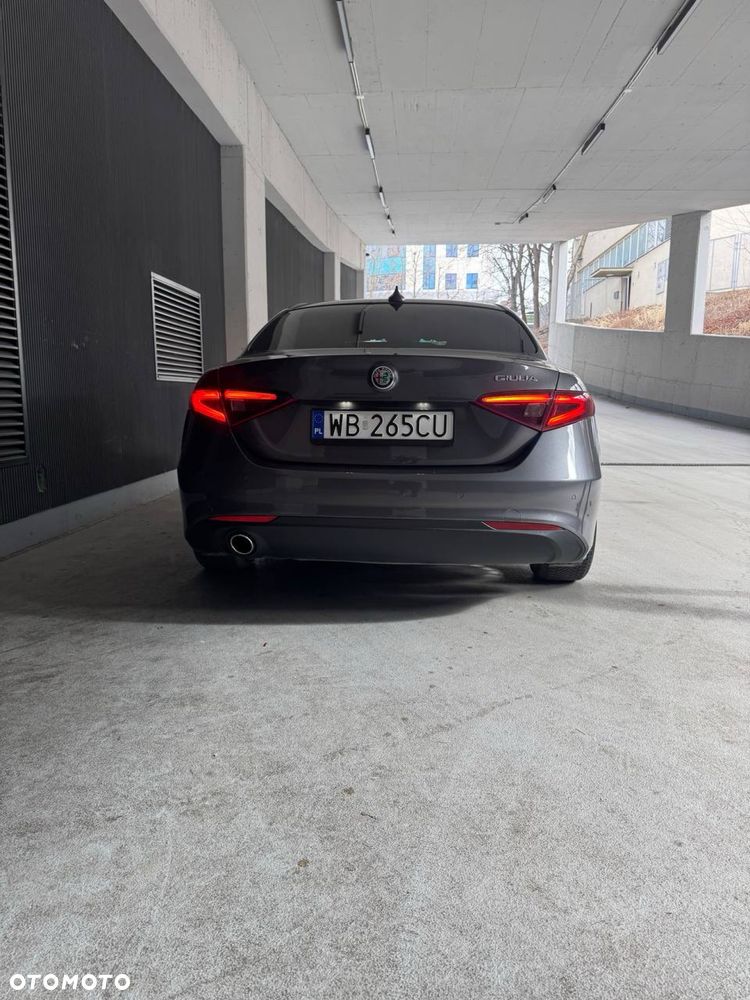Alfa Romeo Giulia - 3