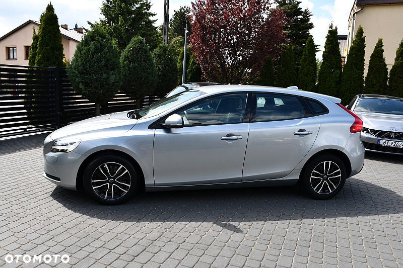 Volvo V40 T2 Geartronic Momentum - 29
