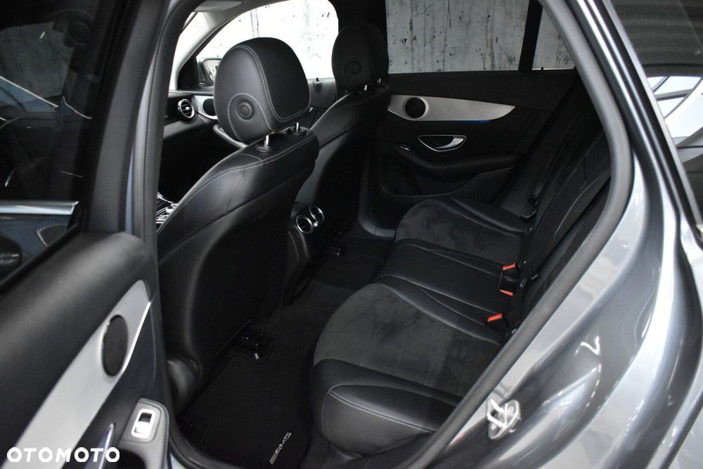Mercedes-Benz GLC - 22