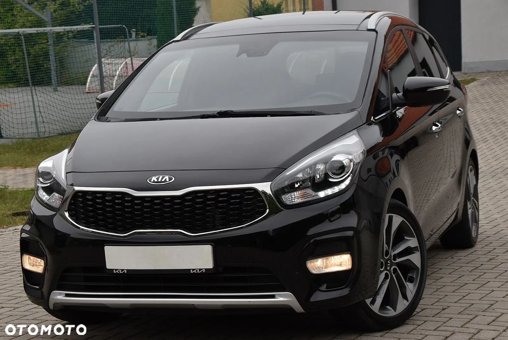Kia Carens - 3
