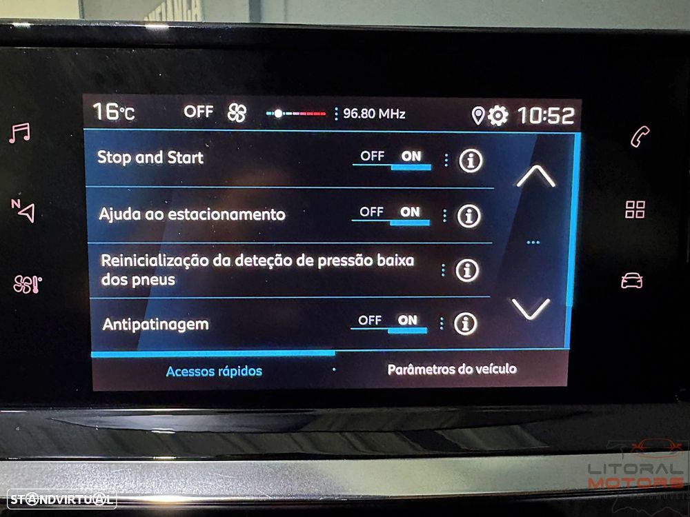 Peugeot 208 1.2 PureTech SE Style - 31