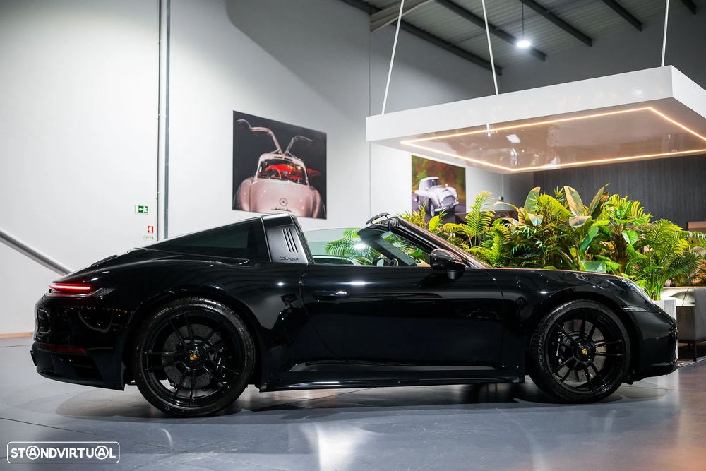 Porsche 911 (992) Targa 4 GTS PDK - 12