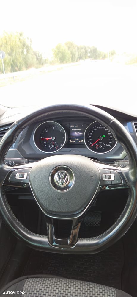 Volkswagen Tiguan - 8