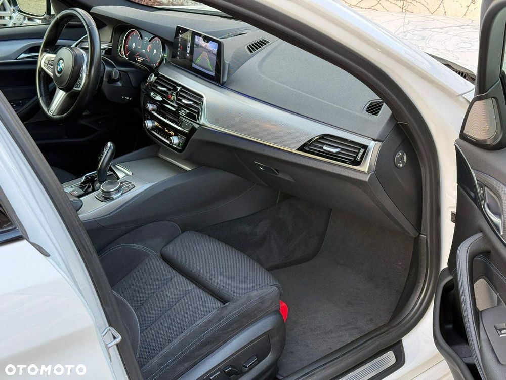 BMW Seria 5 540i xDrive GPF M Sport sport - 35