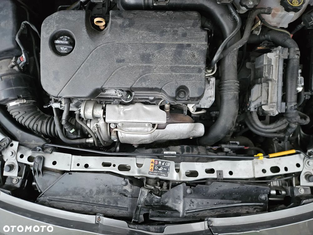 Opel Astra 1.4 T Elite S&S - 15