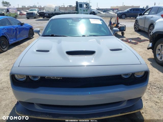 Dodge Challenger 6.4 Scat Pack - 5
