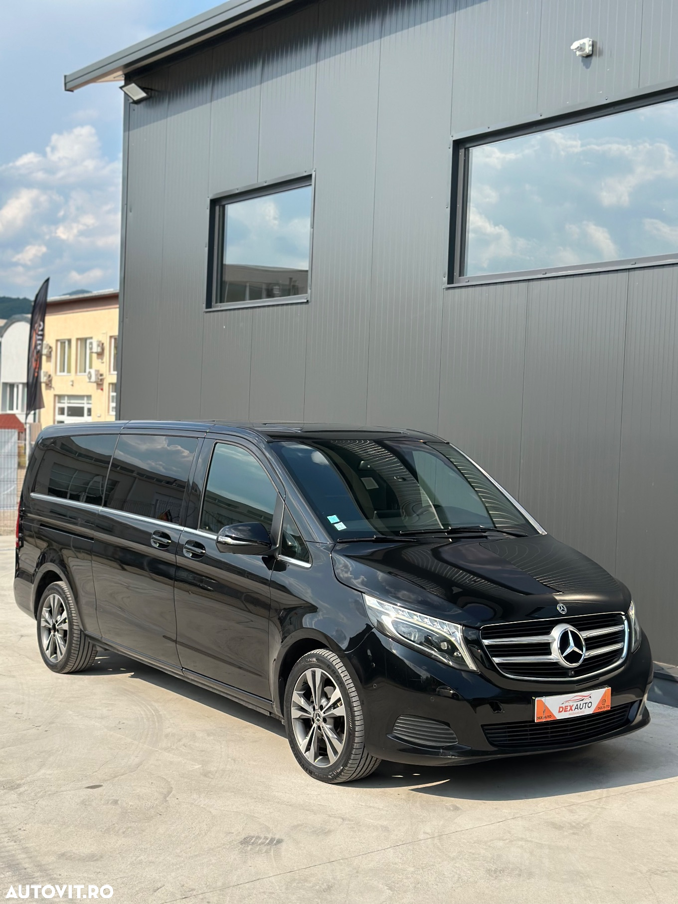 Mercedes-Benz V 220 (BlueTEC) d lang 7G-TRONIC Avantgarde Edition - 2