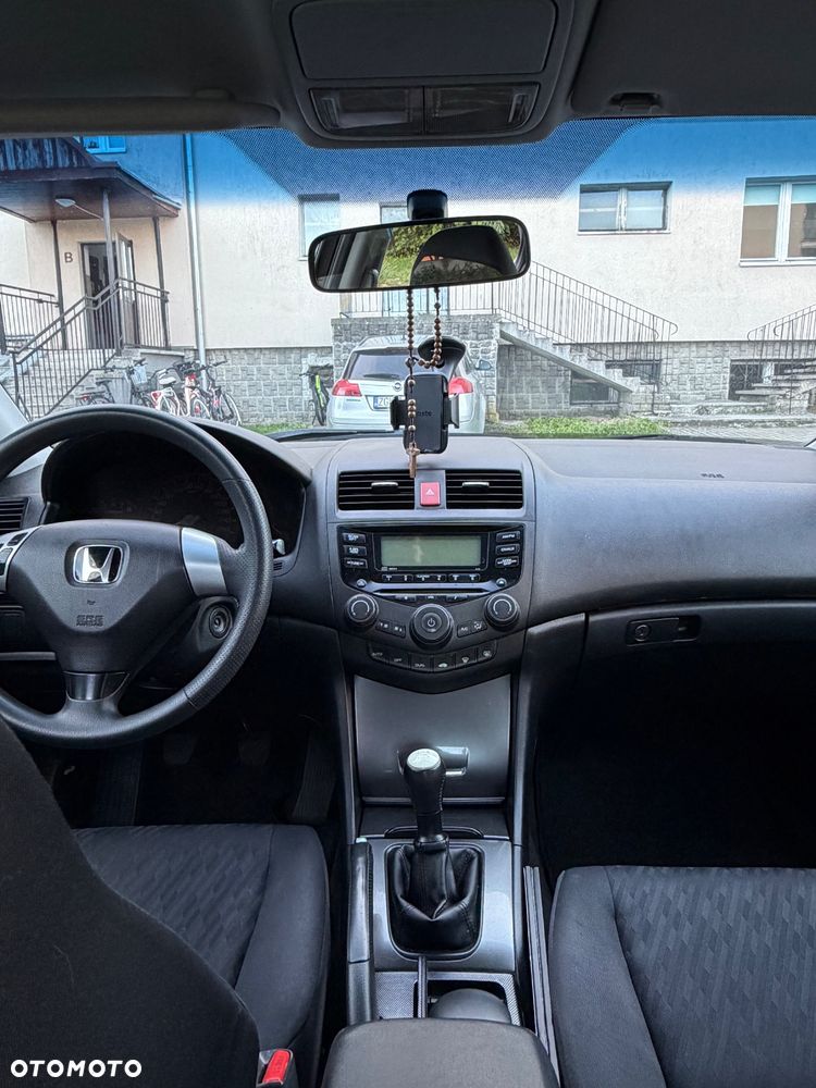 Honda Accord 2.0 Comfort - 11