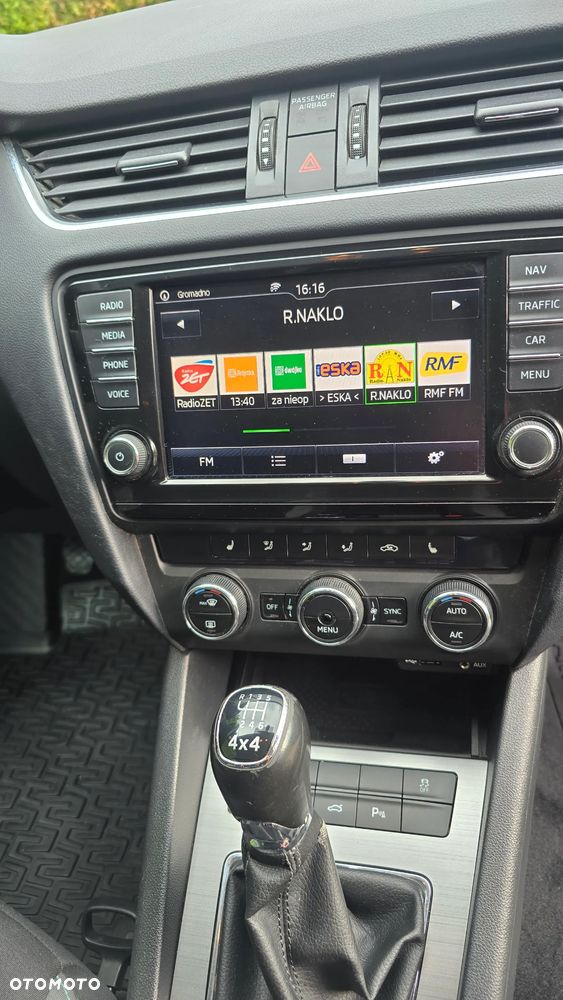 Skoda Octavia 2.0 TDI (Green tec) 4x4 Joy - 12