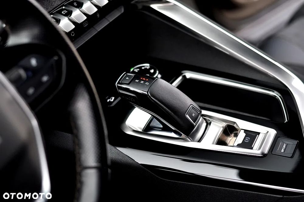 Peugeot 3008 1.2 PureTech GPF Allure S&S EAT8 - 33