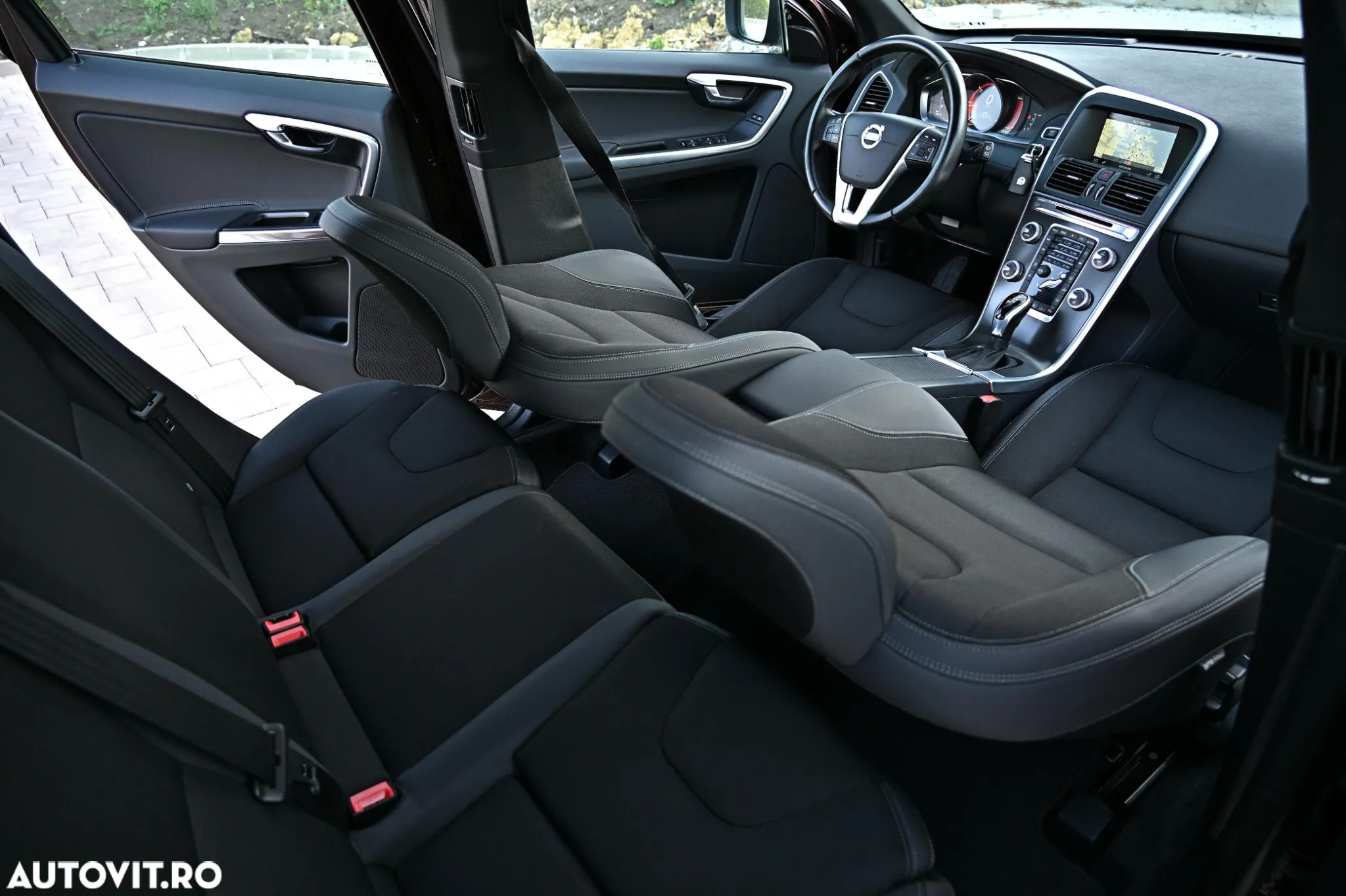 Volvo XC 60 D4 Geartronic Summum - 32