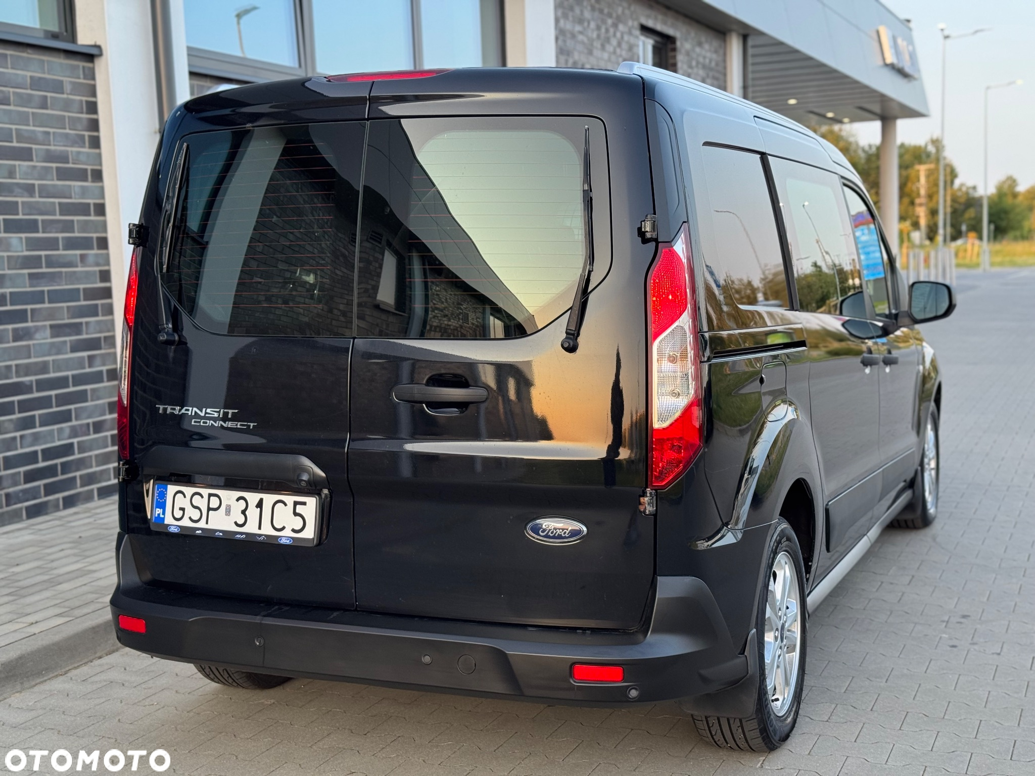 Ford Transit Connect - 10