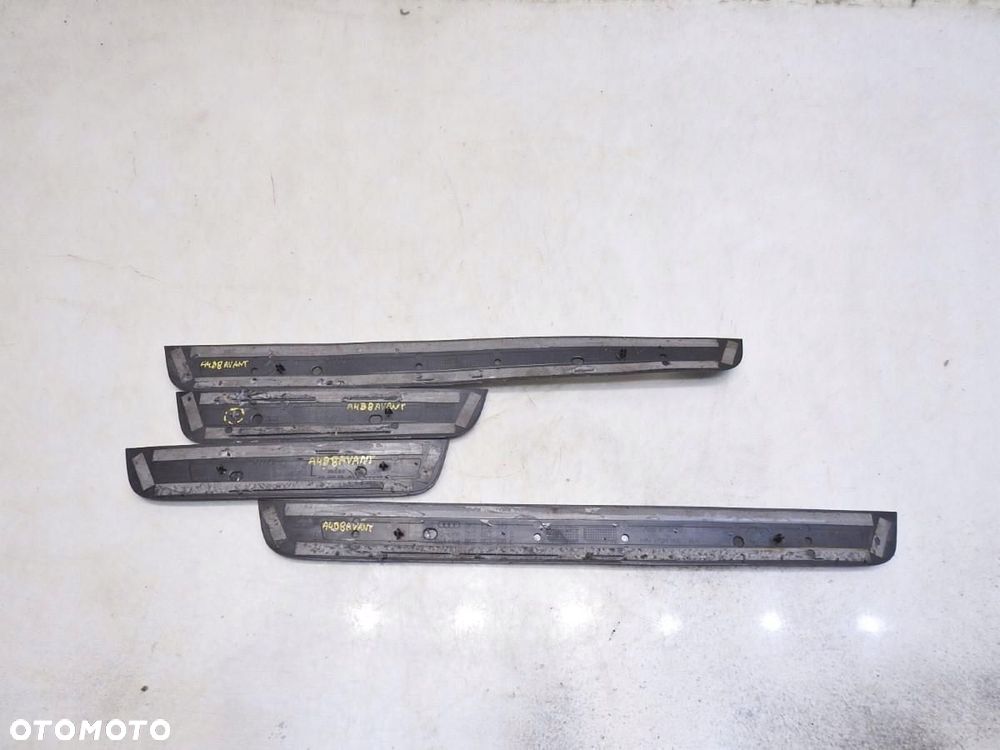 LISTWY PROGOWE AUDI A4 B8 AVANT 8K0853373 - 4