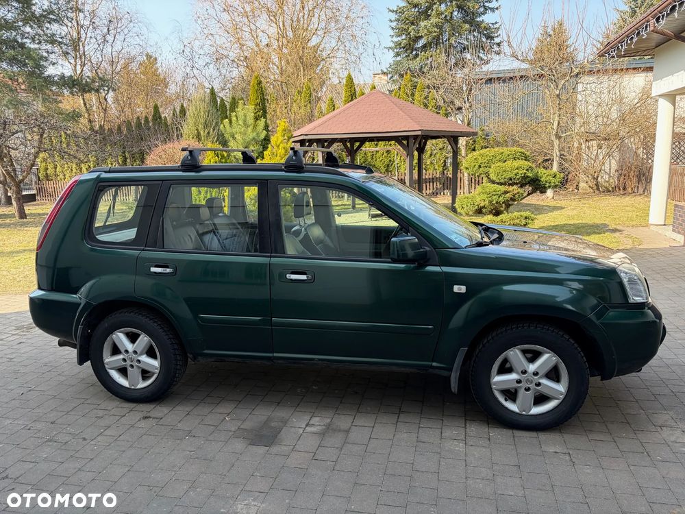 Nissan X-Trail 2.2 dCi 4x4 Elegance - 2