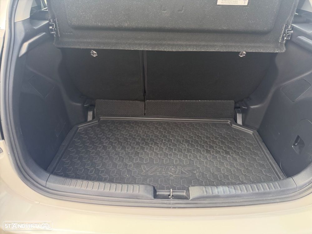 Toyota Yaris 1.5 VVT-i Comfort - 14