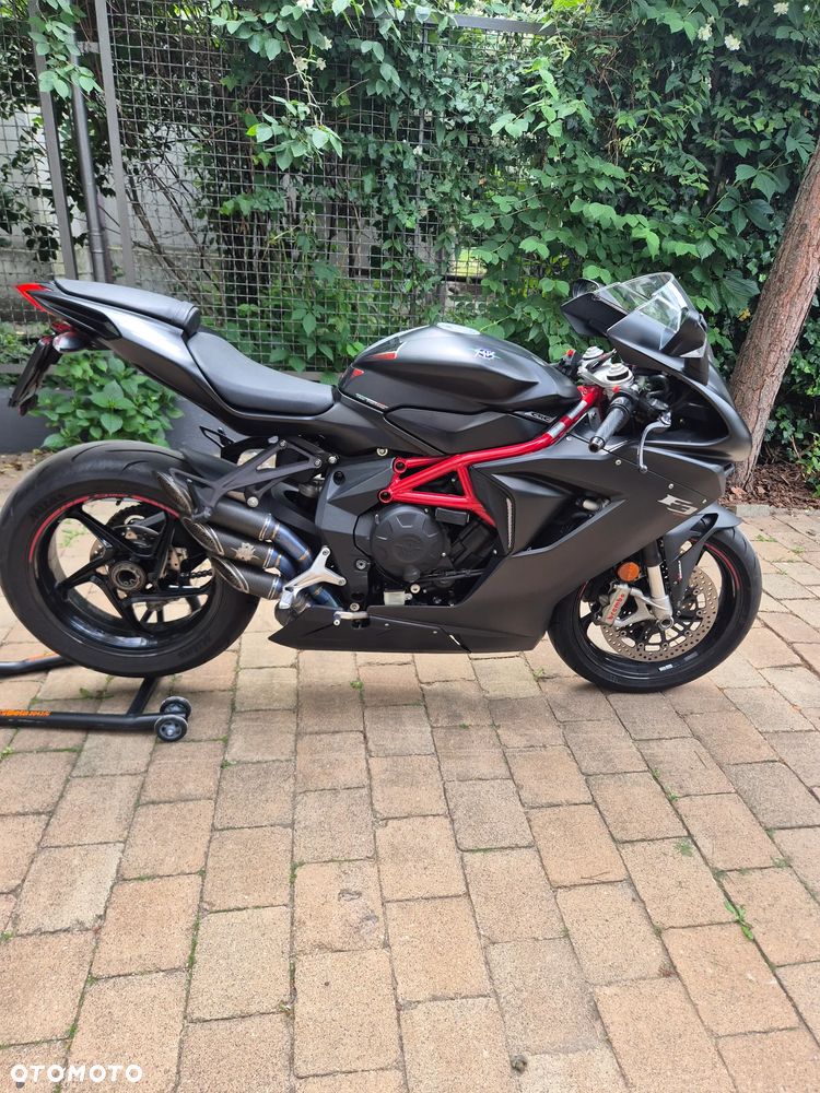 MV AGUSTA F3 - 27