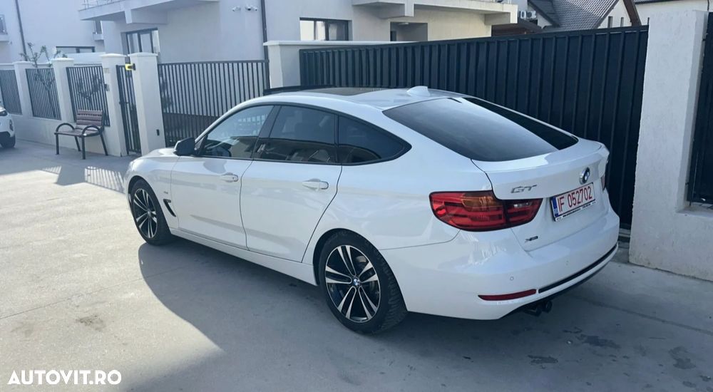 BMW Seria 3 320d xDrive Aut. Luxury Line - 2