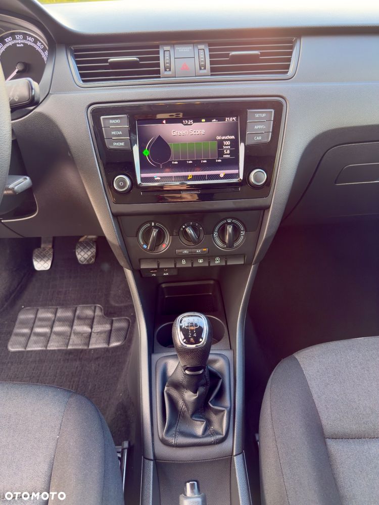 Skoda RAPID - 13