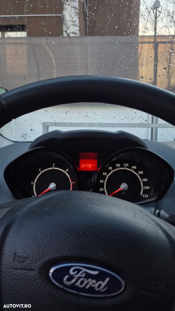 Ford Fiesta 1.5 TDCi ECOnetic Trend - 5
