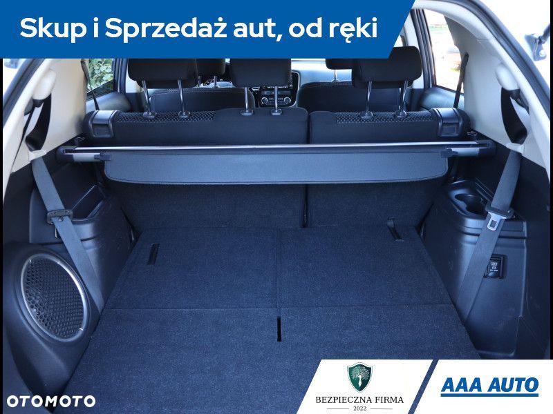 Mitsubishi Outlander - 14
