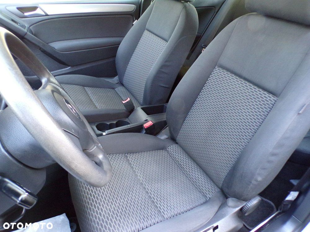 Volkswagen Golf - 18