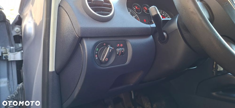 Audi A3 3-drzwiowe 1.6 Ambiente - 26