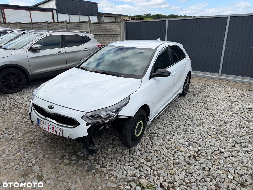Kia Ceed 1.6 CRDi Eco-Dynamics+ (48V Mild-Hybrid) GT Line - 2