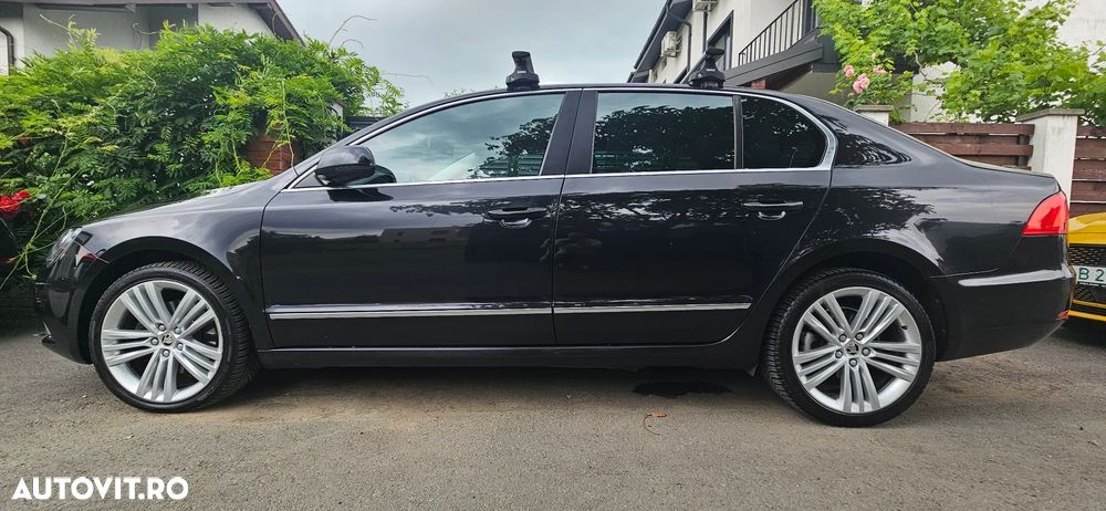 Skoda Superb 2.0 TDI 4X4 Elegance - 14
