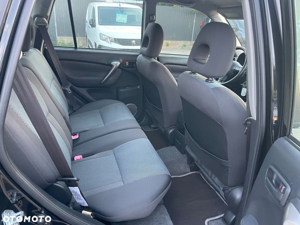 Toyota RAV4 2.0 D-4D Prestige - 24